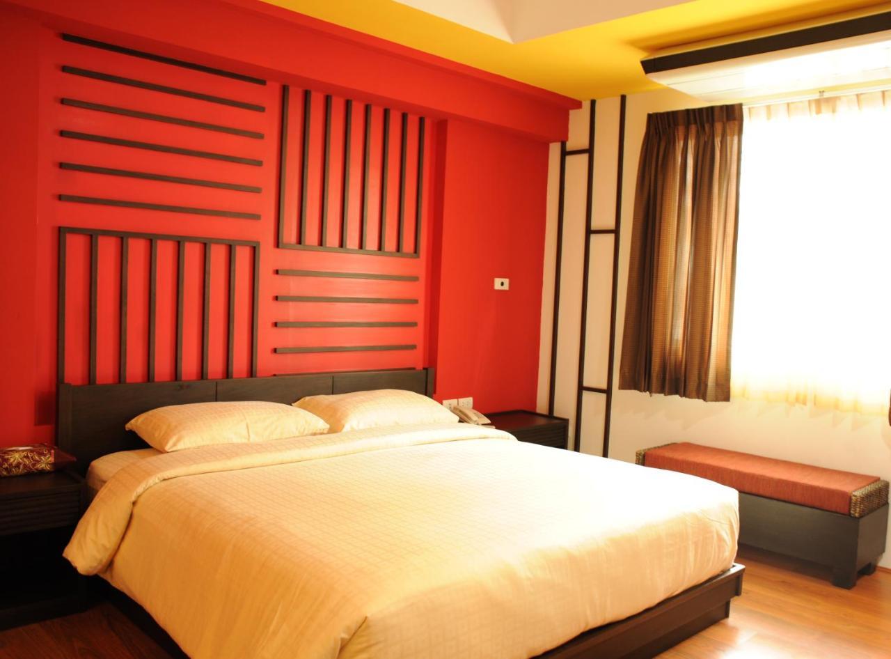 Bkk Home 24 Boutique Hotel Bangkok Exterior photo